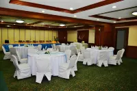 Real Family Hotel (formerly Days Hotel Batangas) Hotel di Batangas