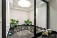 Hotel Embassy