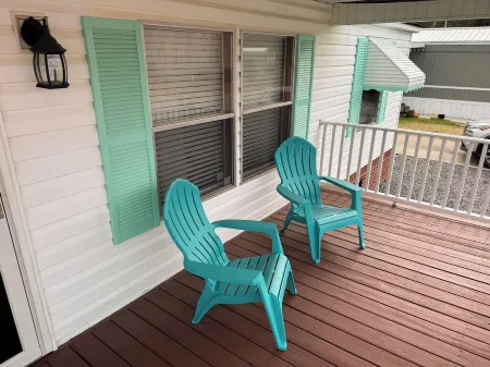 Tranquil Amethyst Oasis