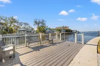 Waterfront Island Oasis Fully Remodeled! W/ Boat Dock!