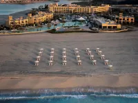 Sofitel Al Hamra Beach Resort Hotel a 