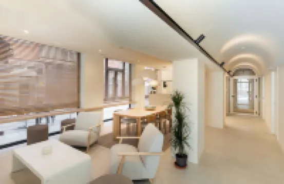 โรงแรม ลิทเทอรัล