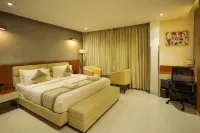 Royal Plaza Suites by Rak Rooms, Mangaluru - Parking