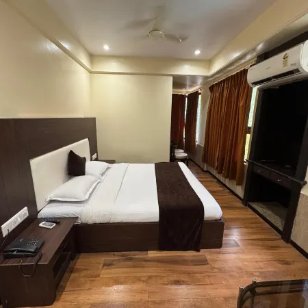 Hotel Divya International