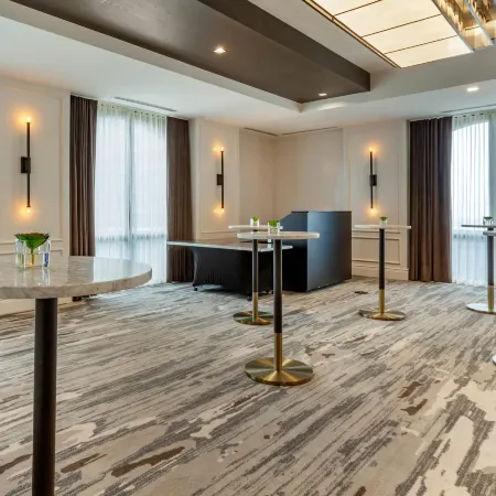 Cambria Hotel Houston Downtown Convention Center