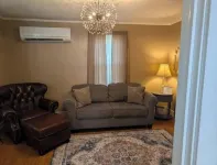 The Woodland Cottage charming 2 bedoom one bath with deck on back, covered front