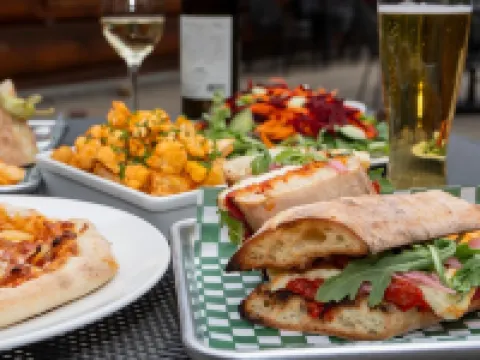 Saddle Mountain Lodge Hotels in Blue River