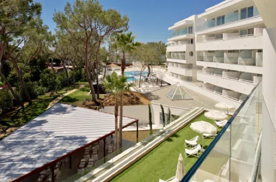 Iberostar Waves Cristina Cerca del hotel Photos