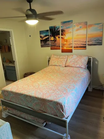 Coastal Paradise with HEATED POOL Отели рядом с достопримечательностью «Кидстар Парк»