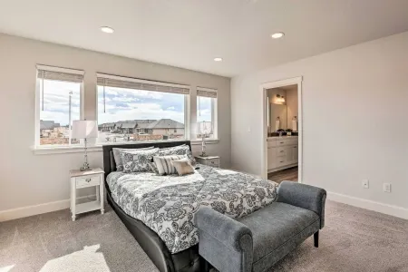 New house in Redmond, 15 minutes to Airport and Smith Rock