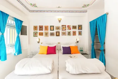 goSTOPS PLUS Udaipur Gulab Bagh Hotels near Lal Sagar ,Talab