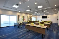 Holiday Inn Express & Suites Spring - Woodlands Area