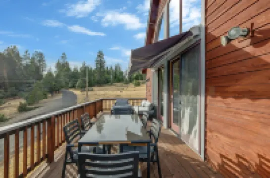 Prasad Retreat - Sunny Home W/ Deck & Air Hockey 3 Bedroom Home by Bear Valley Vacation Rentals