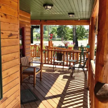 Mountain Peaks Inn, BEAR MOUNTAIN SUITE, Downtown Hill City