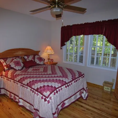 NC Cabin Creekside: Stunning Creek Views, Sleeps 7 —5 Stars