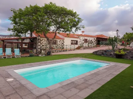 FINCA LOS ÁNGELES - APARTAMENTO ARCÁNGEL MIGUEL