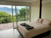 Linda Casa em Ilhabela, com Vista Para o Mar, e 5 Minutos a pé da Praia Hotels in Praia de Santa Tereza