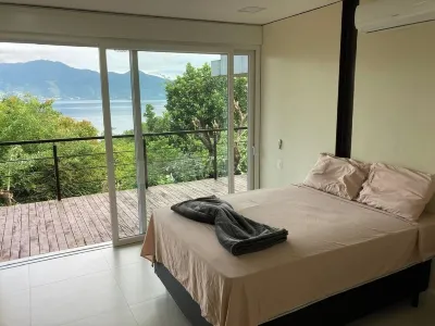 Linda Casa em Ilhabela, com Vista Para o Mar, e 5 Minutos a pé da Praia Hotels in Praia de Santa Tereza
