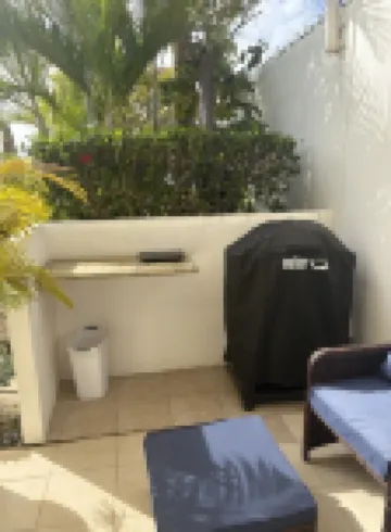 Private 3 bed 3 bath home with it's own pool and amazing ocean views.