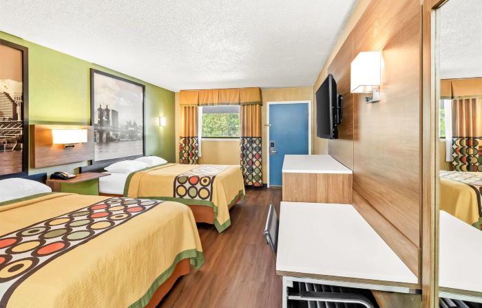 Super 8 by Wyndham Cincinnati/Springdale Oh