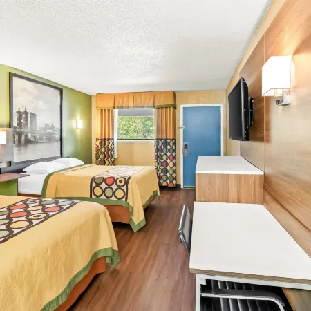 Super 8 by Wyndham Cincinnati/Springdale Oh