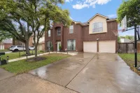 Spacious 4-bedroom house in charming Round Rock with WiFi, AC