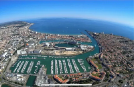 Villa de Charme à 2 kms de la Plage, Conviviale, Idéale en Famille ou Entre Amis Hotels in Olonne-sur-Mer