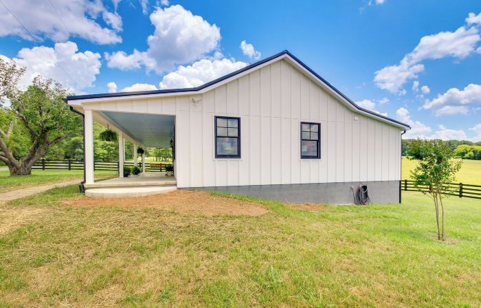 Modern Altavista Farmhouse w/ Countryside Views