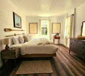 Surge Sunsets - an ocean front off-the-grid getaway!