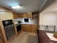 Cozy 1-bedroom mobile home in tranquil Melrose with AC, WiFi