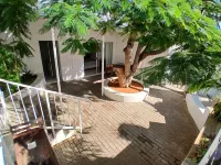 Villa Saffier is a cozy and safe apartment in Eros Park in Windhoek, Namibia.. Các khách sạn ở 
