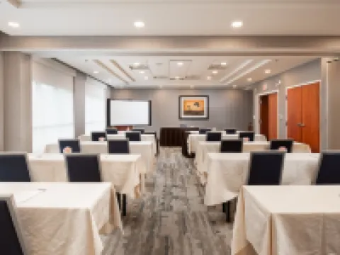 Hampton Inn & Suites by Hilton Barrie Hotels in Barrie