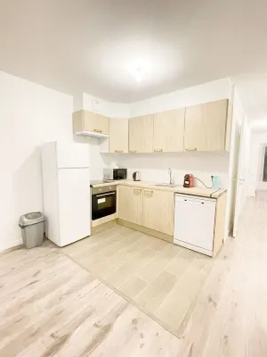 NEW : - 20%, 8/6/4 passengers, Free Parking Hotels in Bagneux