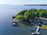 Cedar Creek Serentity Shores Lake house Hotels in Tool