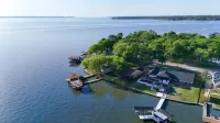 Cedar Creek Serentity Shores Lake house Hotels in Tool