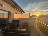 Apartment 84m2- 3 bedrooms - terrace 34 m2 - beach, restaurants on foot - parking