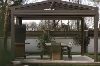 5 minutes to lake, Family friendly, enjoy with heated pool, barbecue, fireplace Hotel in zona FA