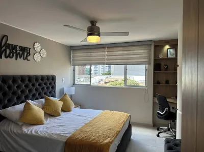 Modern & Spacious 3BRD Apt - Perfect Location! Hotels in 