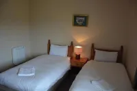 KIllarney Country Club Irish Resorts Cottage one  호텔