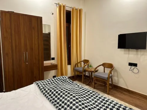 FOUR SEASONS KASAULI 3-bedroom apartment in charming Kasauli