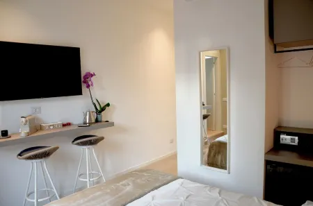 18zero2 Luxury RoomsStella verde Отели в г. Torre a Mare