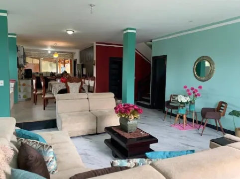 Tena, Hermosa y acogedora casa