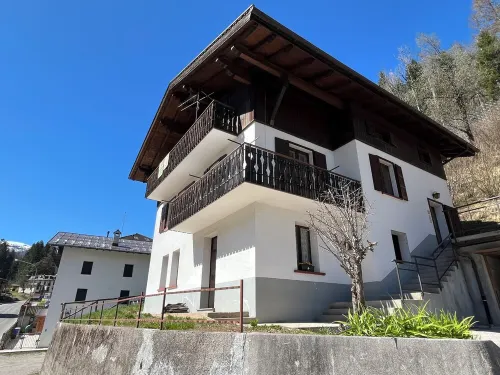 Casa La Mora, comodo appartamento a Canale d’Agordo nel cuore delle Dolomiti Hotels in Canale d'Agordo