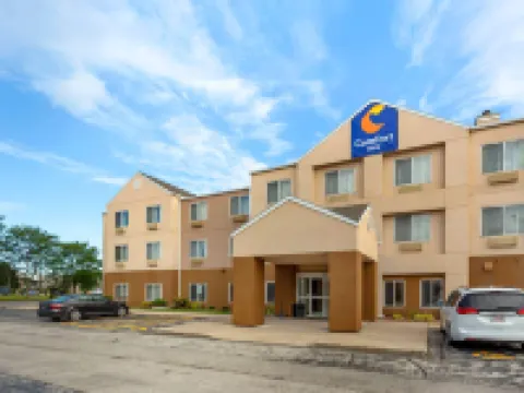 Comfort Inn & Suites Green Bay Stadium Area Hotels in Brown County
