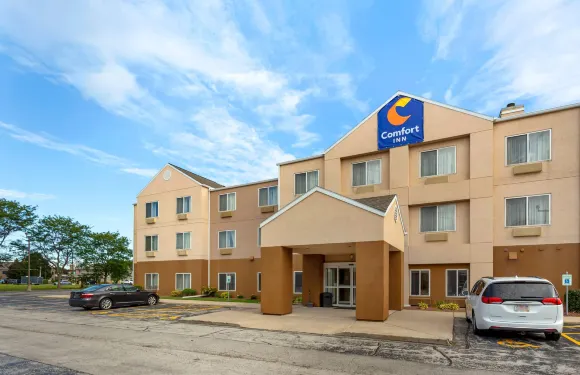 舒適套房酒店綠灣體育場區