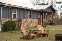 Charming 3-bedroom house with WiFi, AC in delightful Yellville - 3-Star