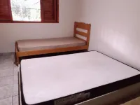 Praia da Boraceia 200 Metros do mar Hotels near Praia Boracéia