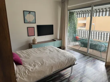 Charming apartment in Vence - Spectacular view, sunny, quiet, close to everything Отели рядом с достопримечательностью «Ô'Zen»