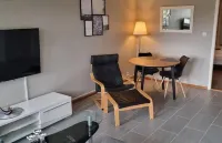 Welcoming apartment with WiFi in charming Rogaland Hotels in Sola