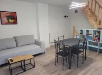 Charming triplex near Disney Hotel a Seine-et-Marne